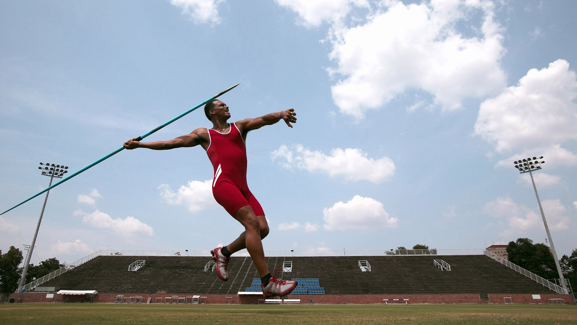 可持续发展：F1推动行业绿色转型，绿色可持续发展产业